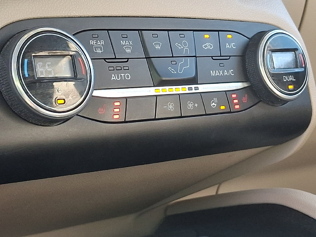 Used 2020 Ford Escape Titanium AWD/4WD image 15