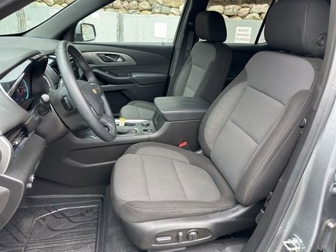 Used 2023 Chevrolet Traverse LT FWD image 12