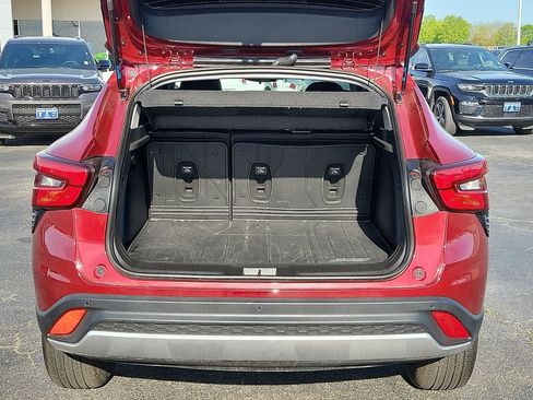 Used 2025 Chevrolet Trax LT w/ Driver Confidence Package FWD image 8