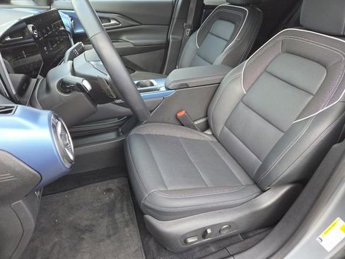 Used 2024 Chevrolet Equinox EV LT image 30