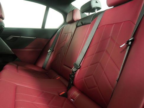 Certified 2025 BMW 530i RWD image 14