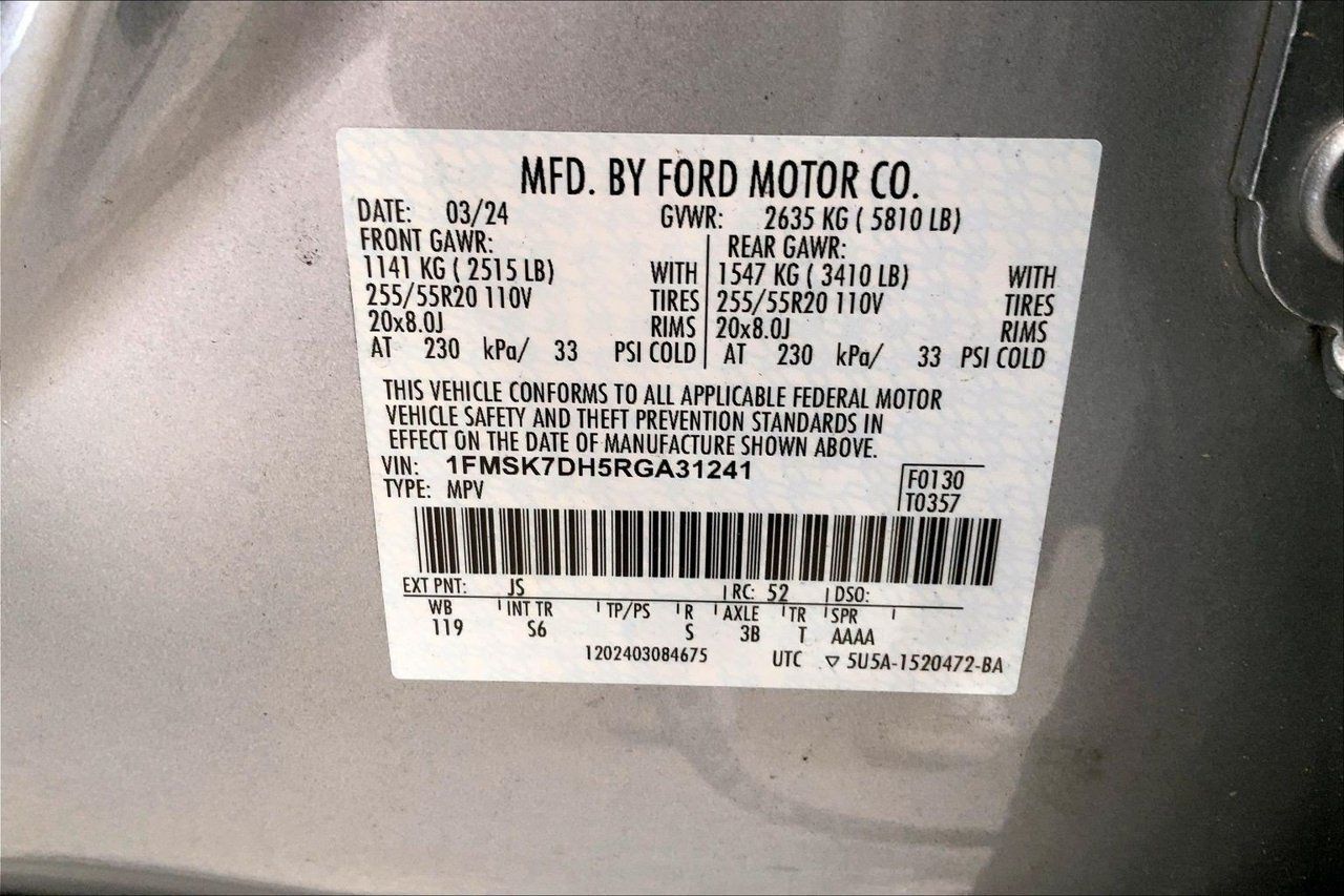 Used 2024 Ford Explorer XLT w/ Equipment Group 202A RWD image 8