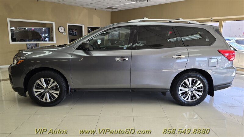 Used 2019 Nissan Pathfinder S FWD image 6