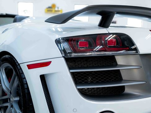 Used 2012 Audi R8 GT w/ Enhanced R8 GT Leather Pkg image 22