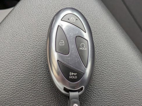 Certified 2025 Hyundai Elantra SEL FWD image 23