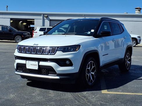 Used 2025 Jeep Compass Limited AWD/4WD image 2