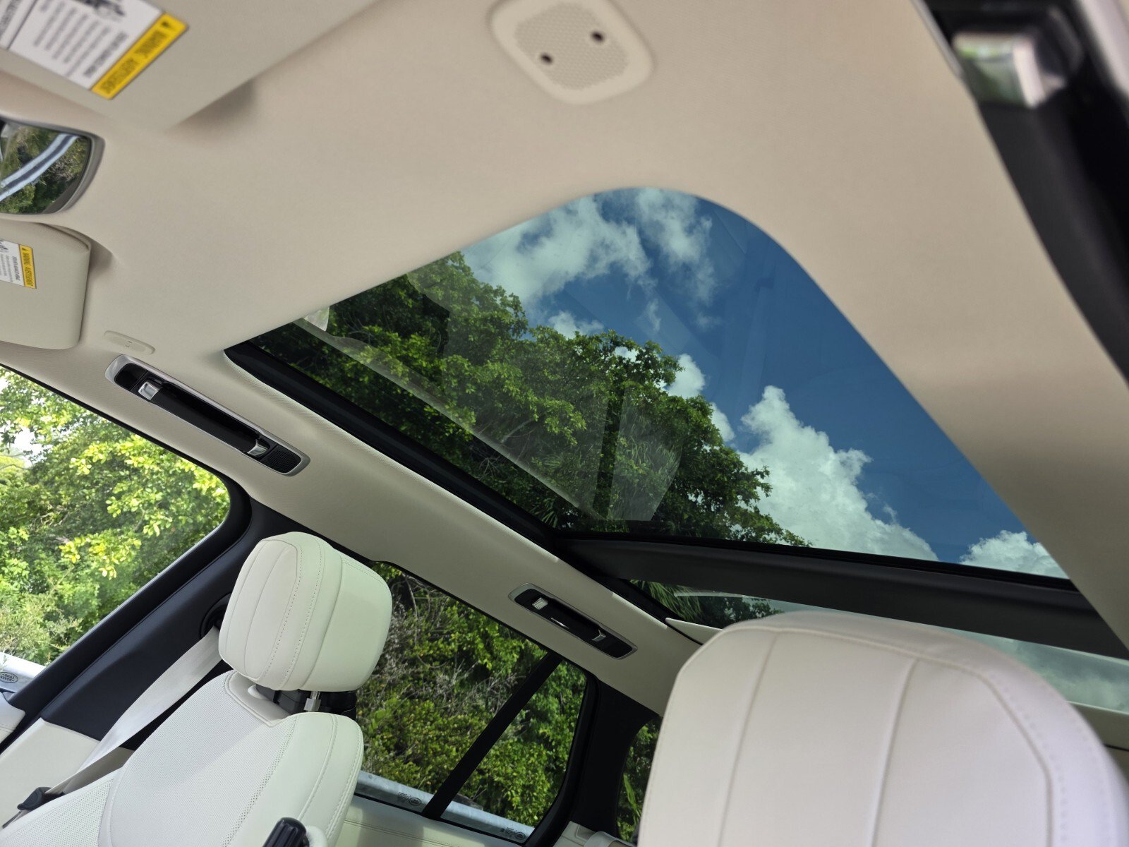 New 2026 Land Rover Range Rover SE AWD/4WD image 12