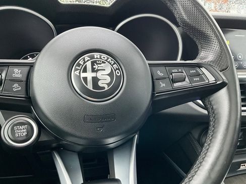 Used 2022 Alfa Romeo Stelvio Ti w/ Active Assist Plus Package image 18