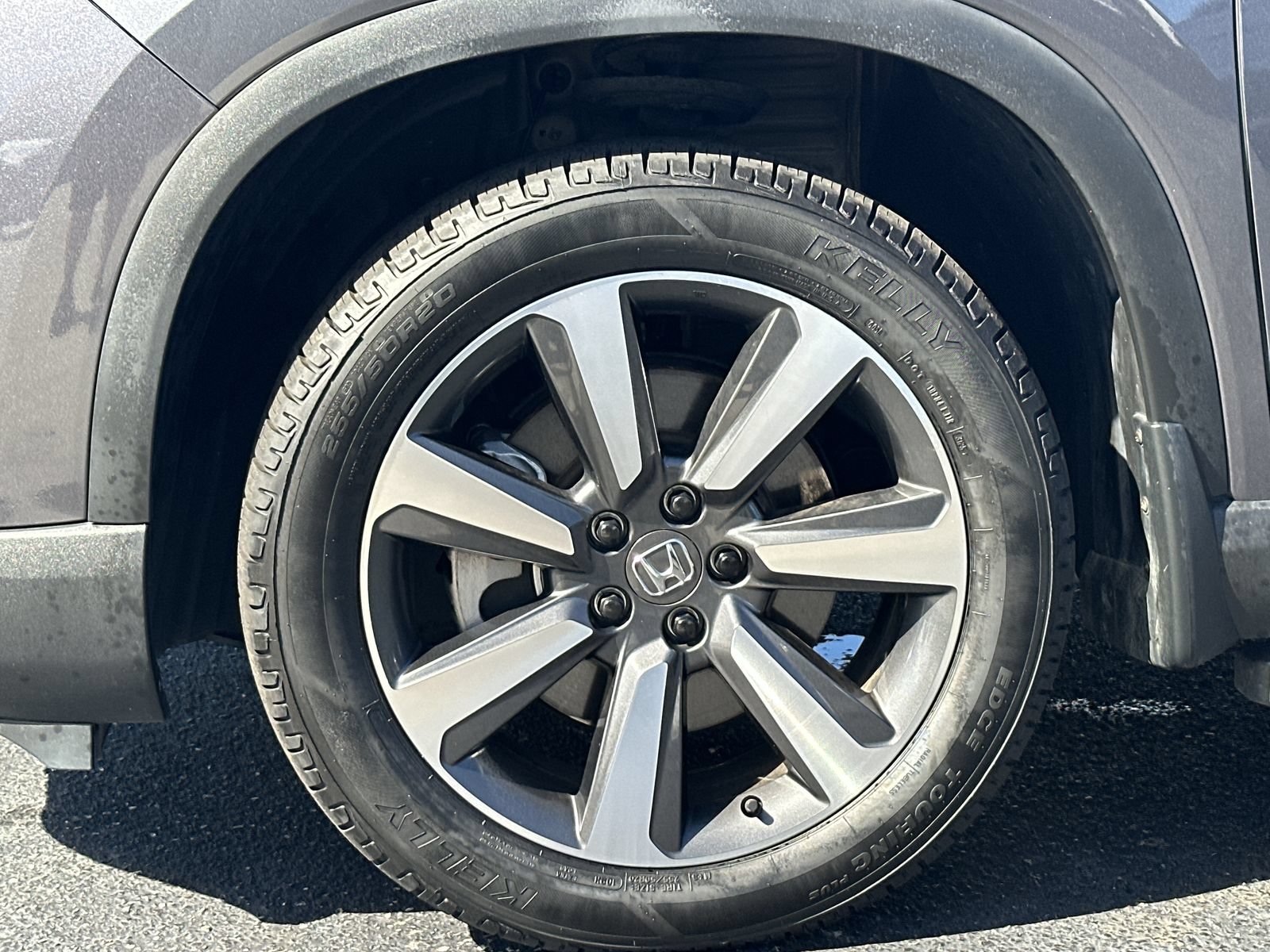 Used 2025 Honda Pilot Touring image 13