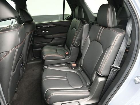 Certified 2025 Honda Pilot TrailSport image 15