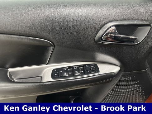 Used 2014 Dodge Journey SXT w/ Flexible Seating Group image 8