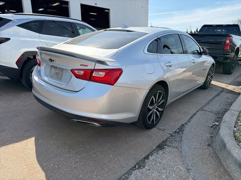 Used 2021 Chevrolet Malibu RS image 3