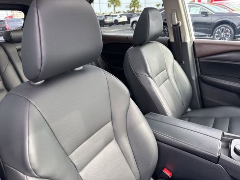 Certified 2023 Nissan Rogue SV w/ SV Premium B Package image 20
