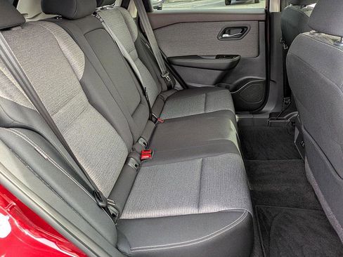 Used 2023 Nissan Rogue SV image 29