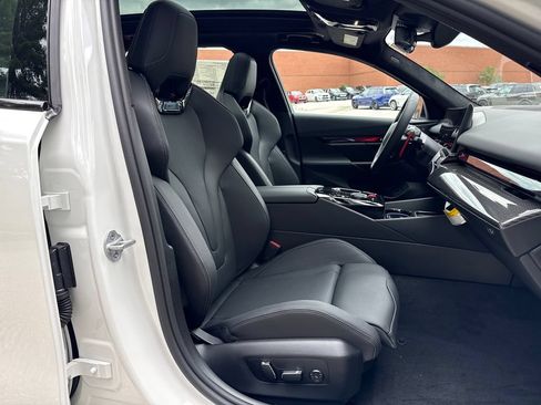 New 2027 BMW M5 Touring AWD/4WD image 26