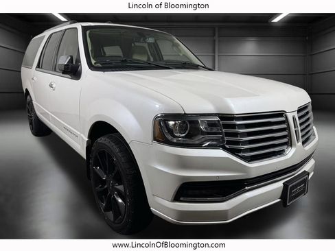 Used 2016 Lincoln Navigator L Reserve image 8