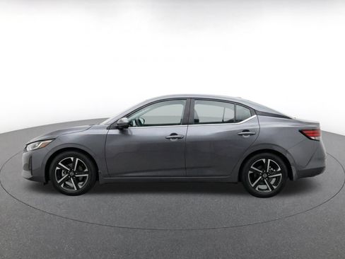 Used 2025 Nissan Sentra SV FWD image 4