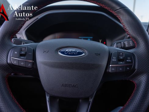 Used 2025 Ford Escape ST-Line AWD/4WD image 13
