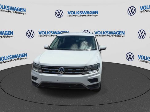 Used 2019 Volkswagen Tiguan SE FWD image 3