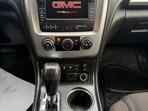 Used 2015 GMC Acadia SLE image 19
