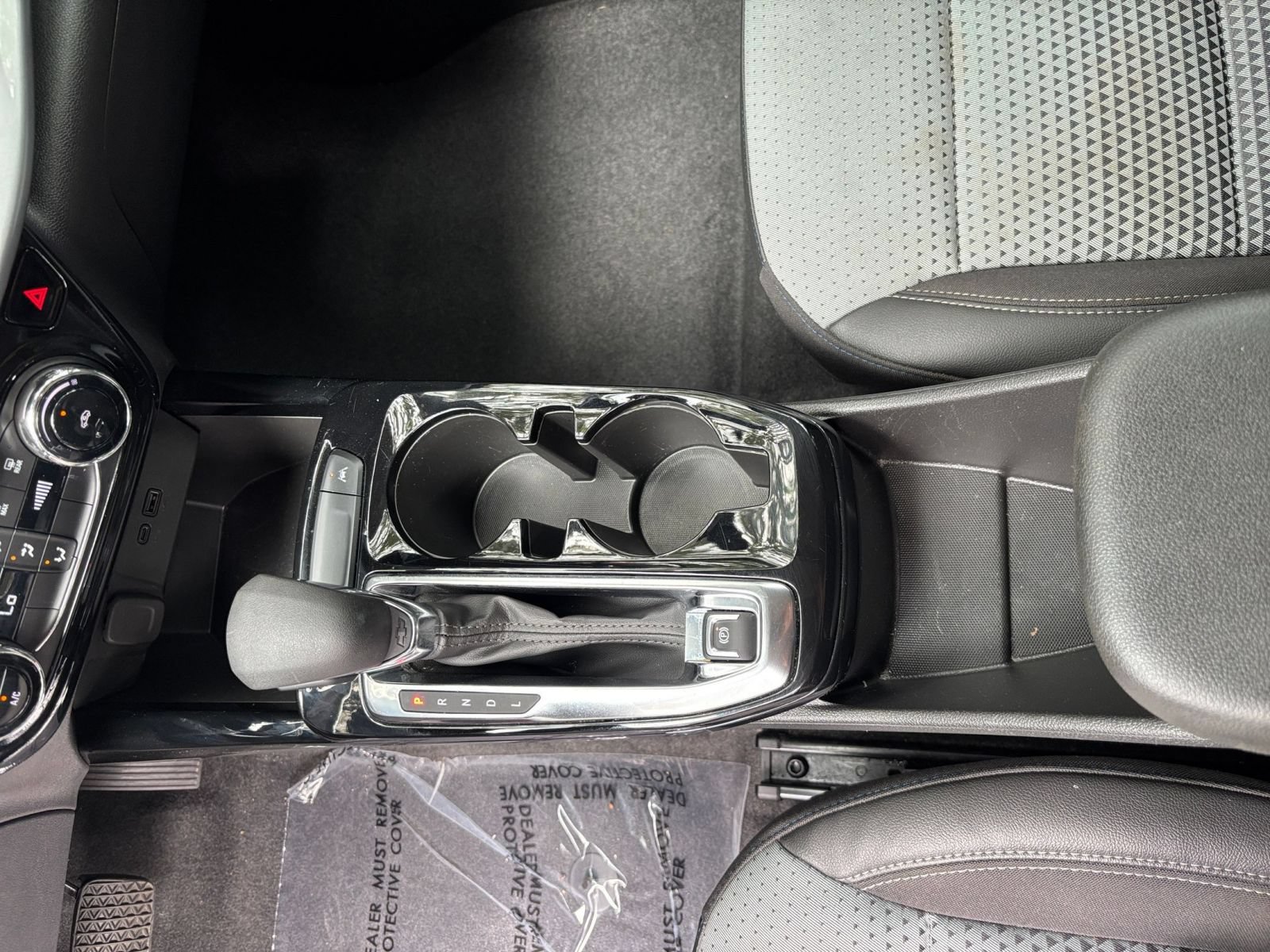 Used 2025 Chevrolet Trax LT FWD image 39
