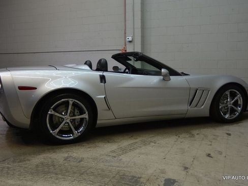 Used 2010 Chevrolet Corvette Grand Sport w/ Preferred Equipment Group RWD image 12