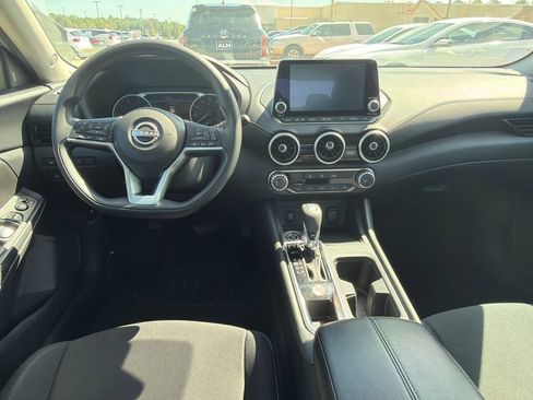 Used 2024 Nissan Sentra SV FWD image 17