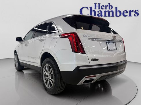 Certified 2022 Cadillac XT5 Premium Luxury image 3
