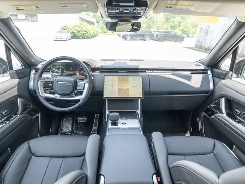 New 2026 Land Rover Range Rover SE AWD/4WD image 17