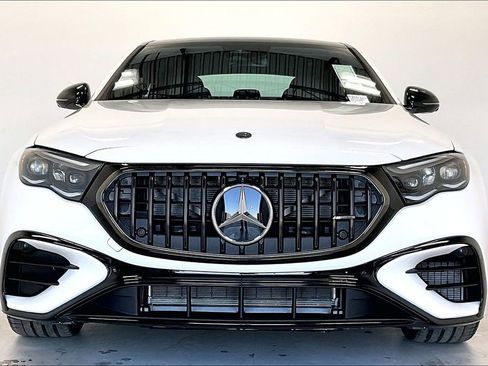 New 2026 Mercedes-Benz E 53 AMG e 4MATIC Sedan image 3