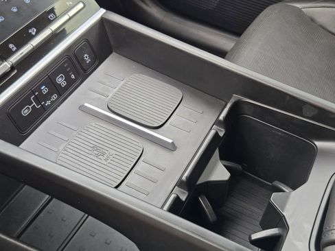 Used 2024 Hyundai Santa Fe Limited image 17