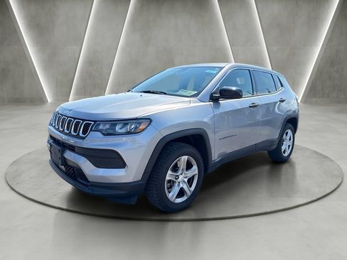Used 2023 Jeep Compass Sport AWD/4WD image 3