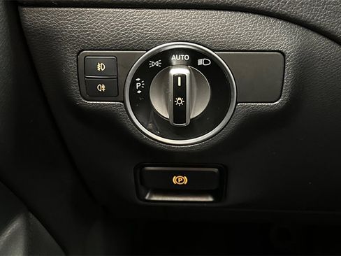Certified 2019 Mercedes-Benz GLA 250 image 30