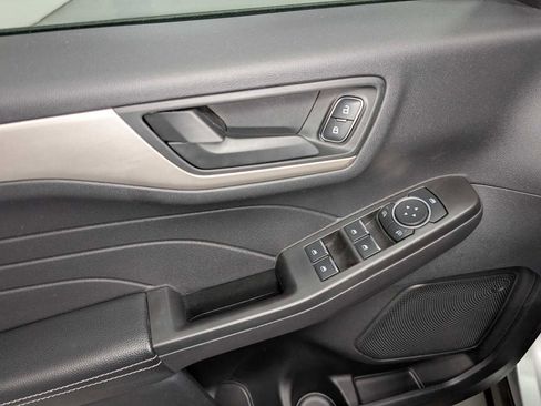 Certified 2022 Ford Escape SE w/ Convenience Package image 38