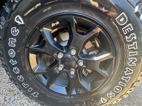 Used 2023 Jeep Wrangler Sport AWD/4WD image 25