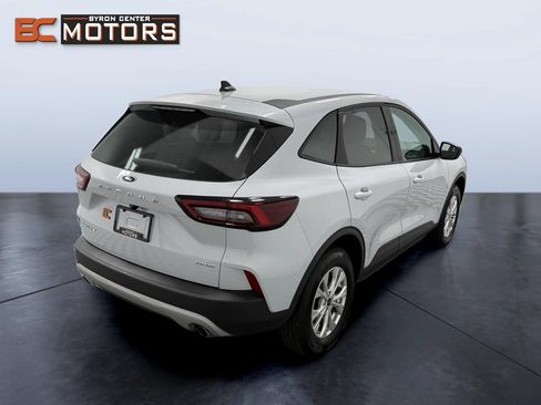 Used 2025 Ford Escape Active AWD/4WD image 6