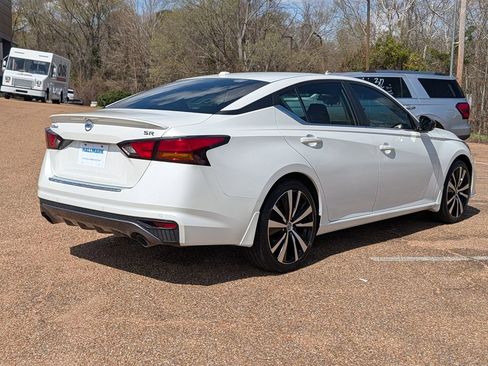 Used 2021 Nissan Altima 2.5 SR w/ SR Premium Package image 5