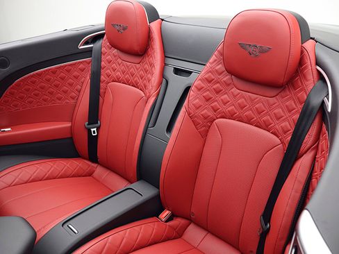 Certified 2022 Bentley Continental GT image 40