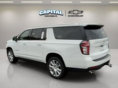 Used 2021 Chevrolet Suburban High Country w/ Premium Package image 3