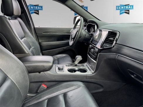 Used 2019 Jeep Grand Cherokee Limited image 15