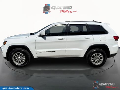 Used 2018 Jeep Grand Cherokee Laredo image 2