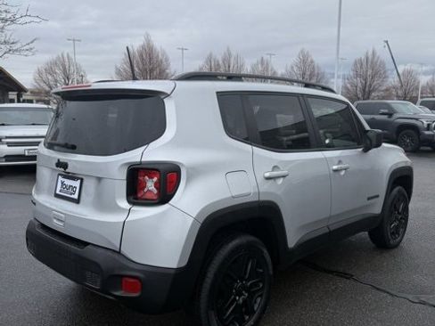Used 2019 Jeep Renegade Sport image 6