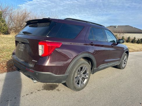 Used 2022 Ford Explorer XLT w/ Equipment Group 202A image 13