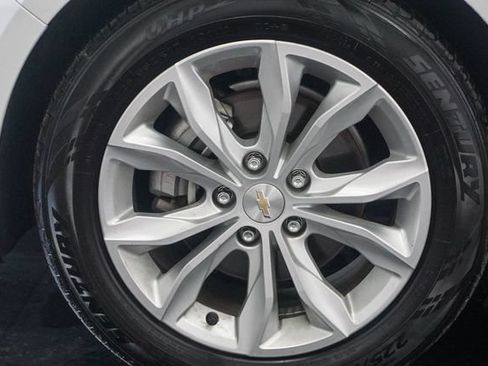 Used 2024 Chevrolet Malibu LT FWD image 4