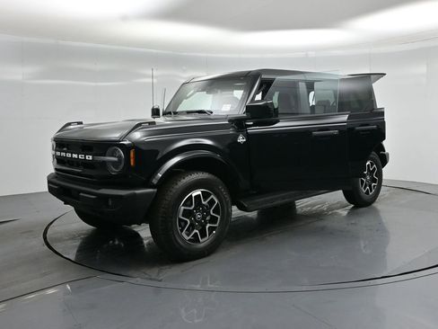 New 2026 Ford Bronco Outer Banks image 32