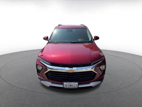 Used 2025 Chevrolet TrailBlazer LT FWD image 4