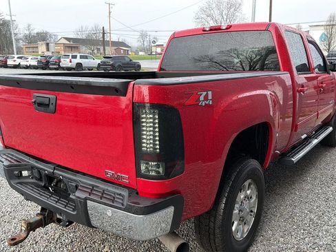 Used 2011 GMC Sierra 2500 SLT w/ SLT Convenience Package image 5