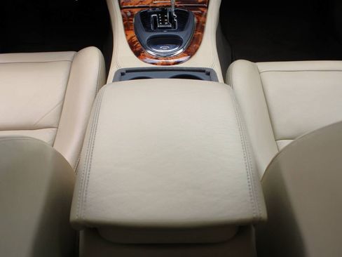 Used 2006 Jaguar XJ8 RWD image 19