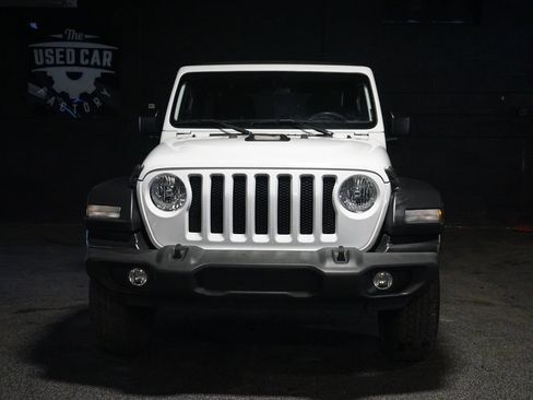 Used 2018 Jeep Wrangler Unlimited Sport AWD/4WD image 9