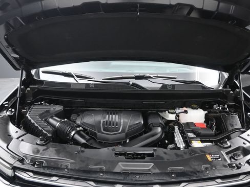Used 2026 Chevrolet Traverse LT FWD image 17